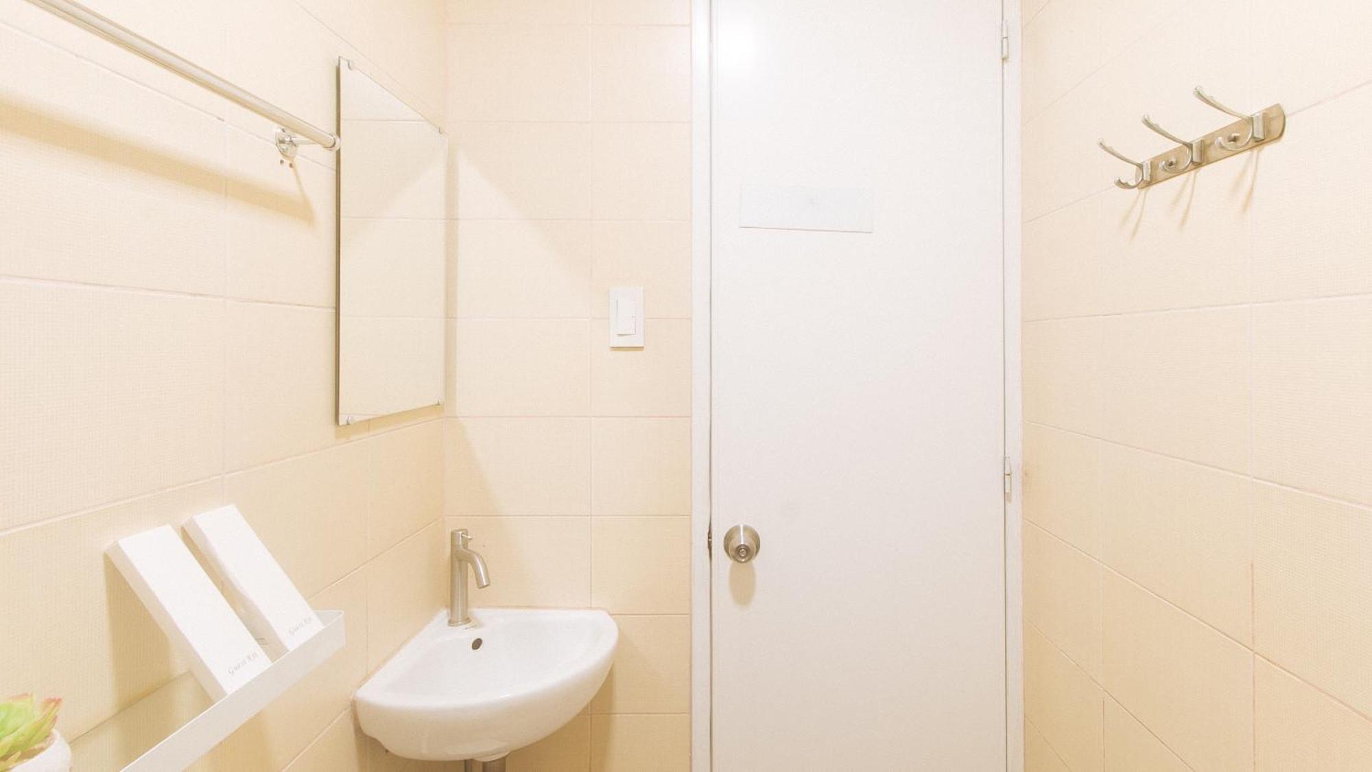 Urbanview At Evangelista Street Makati Makati City Exterior photo