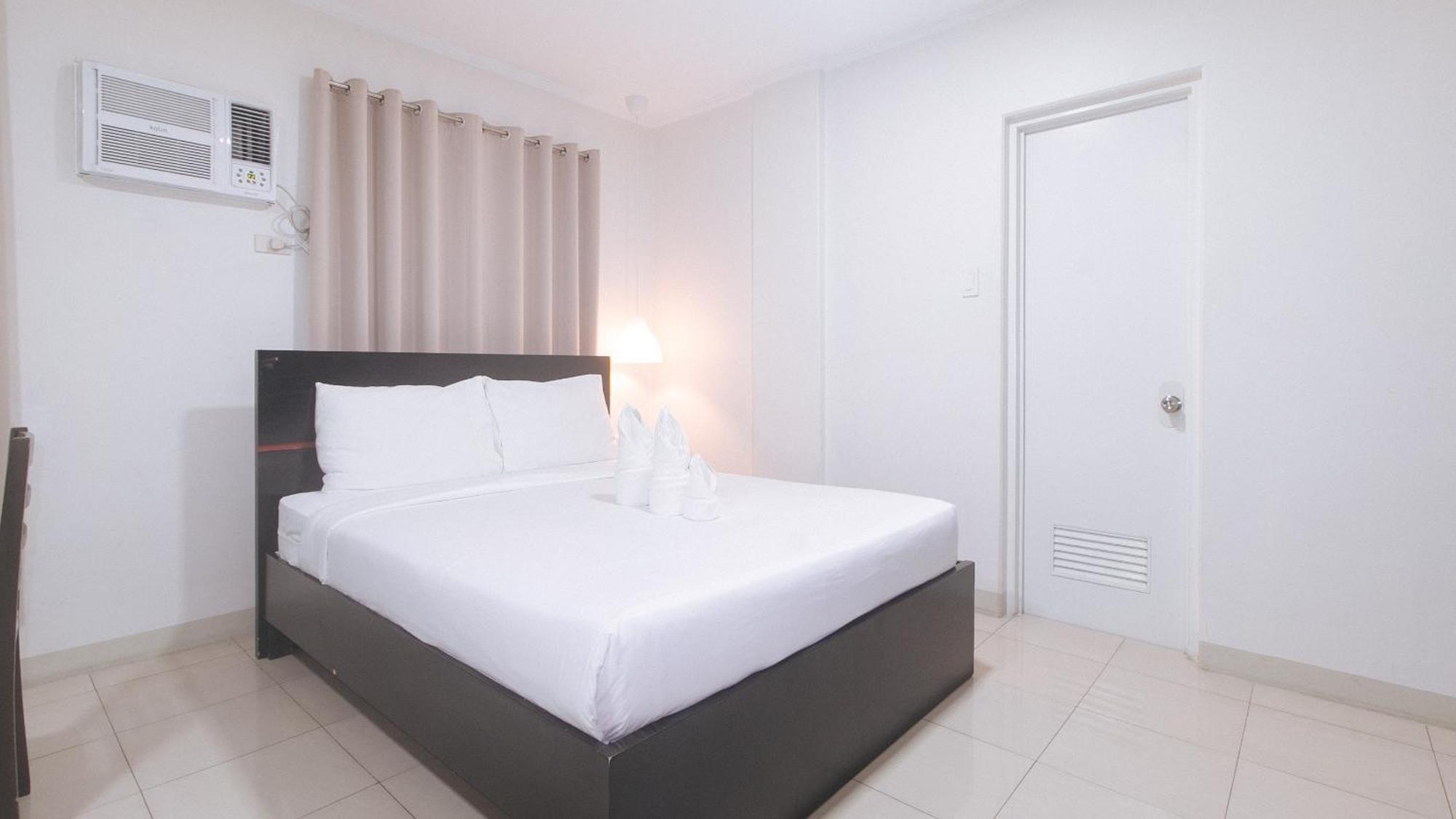Urbanview At Evangelista Street Makati Makati City Exterior photo