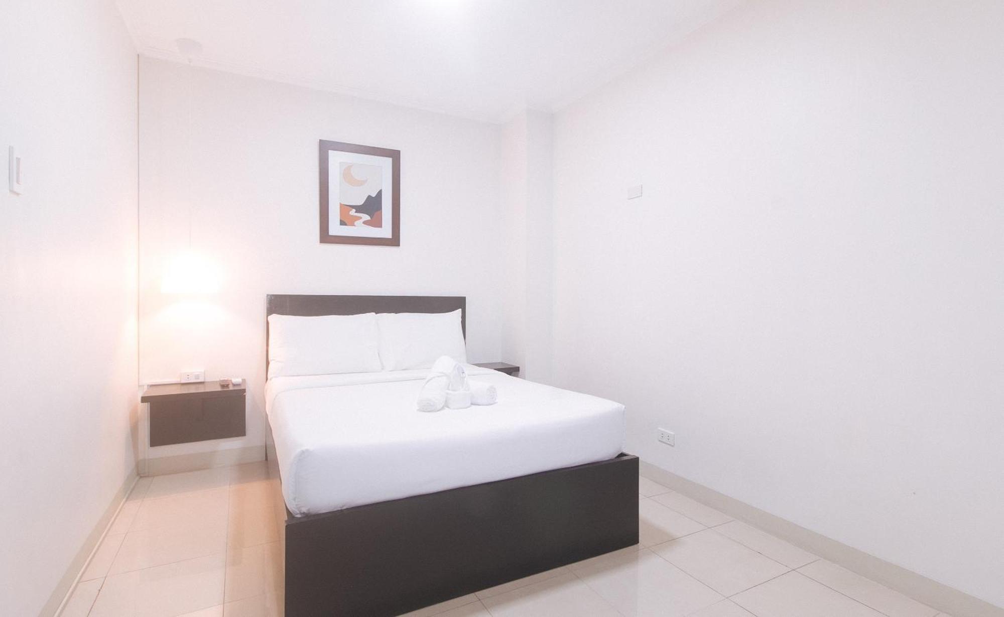 Urbanview At Evangelista Street Makati Makati City Exterior photo